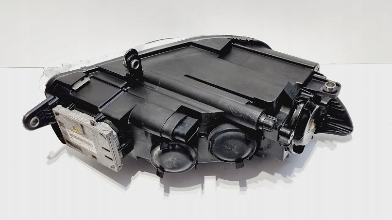 Reflektor lewy xenon Vw Passat CC kpl europa
