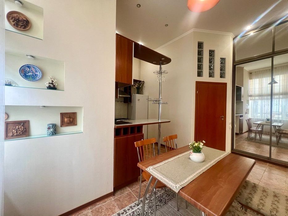 Знижка 40% на вечір Центр метро Хрещатик  Люкс Подобово Лютеранська 7