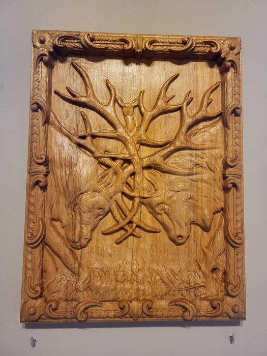 Płaskorzeźba "Jelenie"