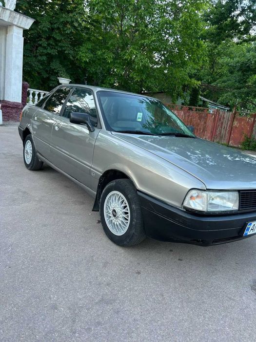 Продам Audi 80 б3 1.8