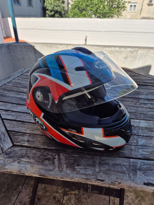 Capacete mota marca Vemar