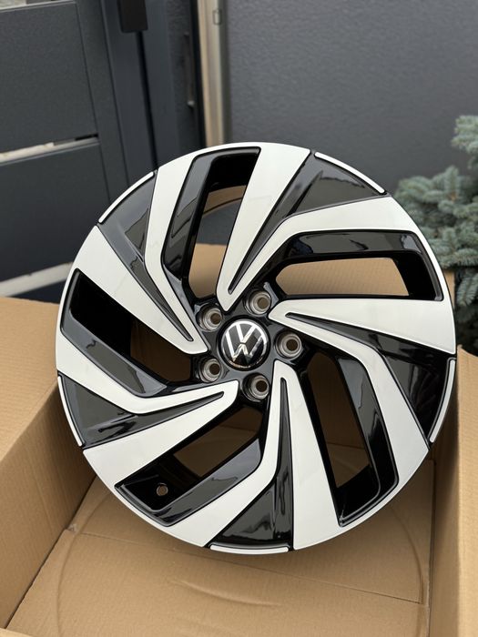 Диски Нові R18/5/112 Volkswagen Golf Passat Tiguan ID T-roc Unyx ..