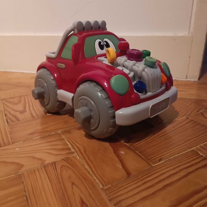 Carro Chicco portugues e inglês