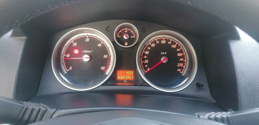 OPEL ASTRA GTC 1.3 CDTI – ECONÓMICO  pronto para o dia-a-dia