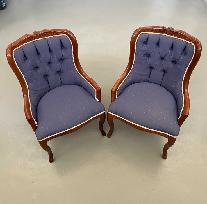 2 Cadeirões Clássicos