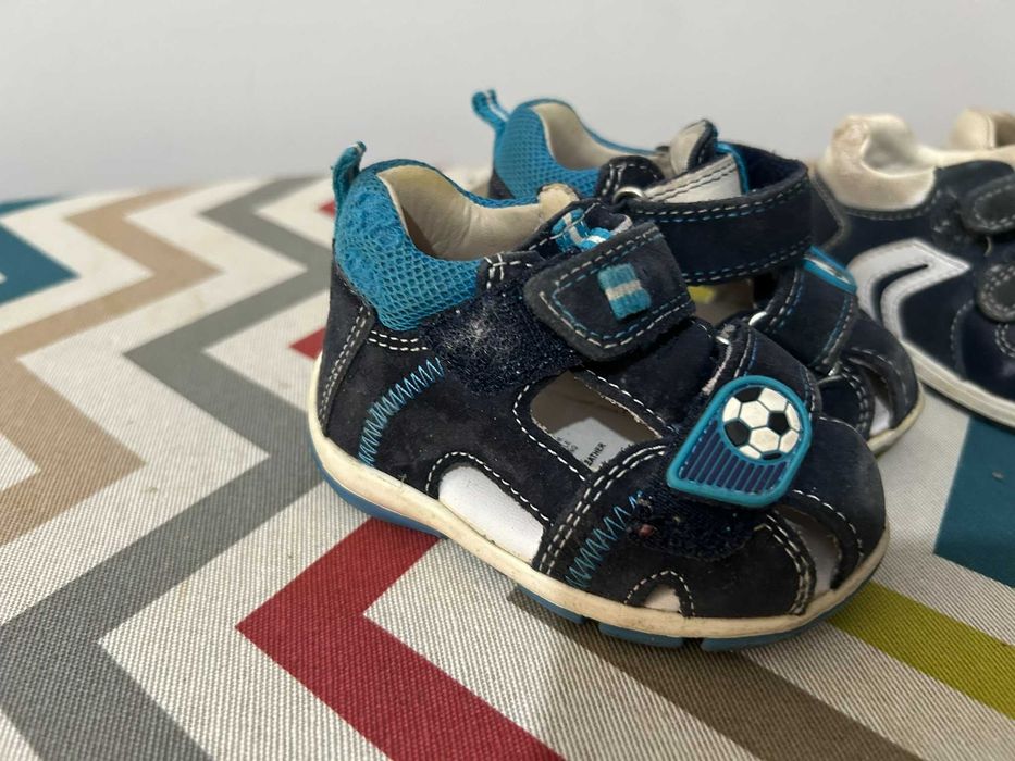 Sandálias e Sapatilhas Bebé (usadas)