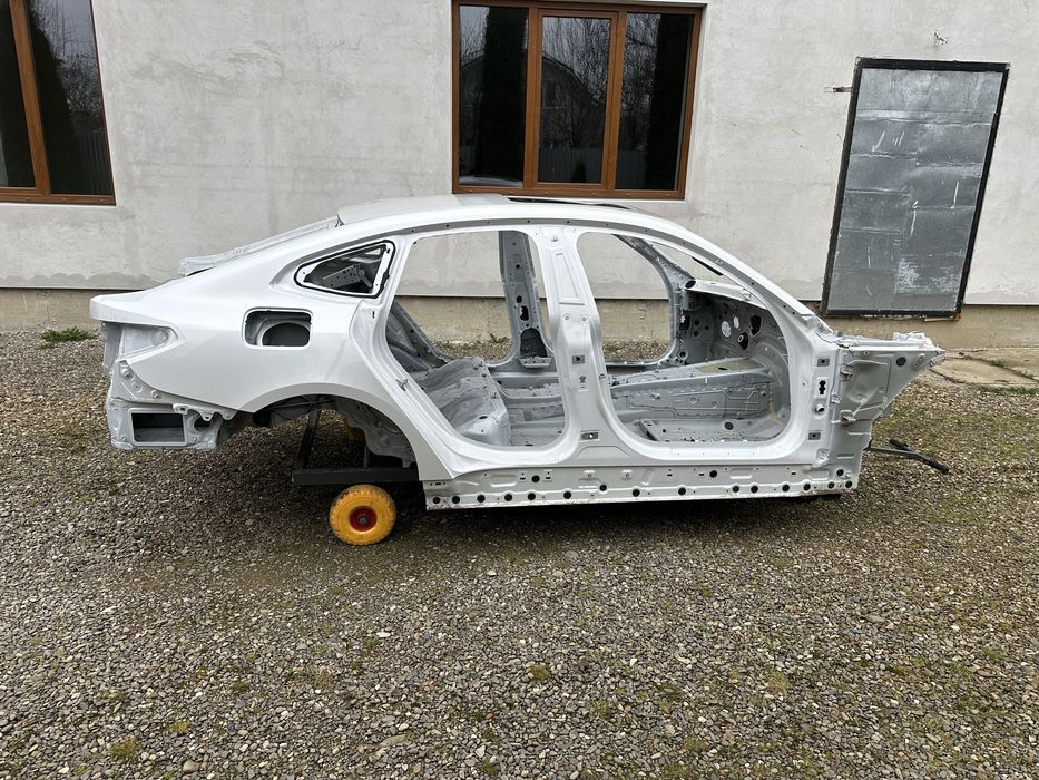 BMW i4 G26 кузов крило поріг чверть четверть бмв і4 г26