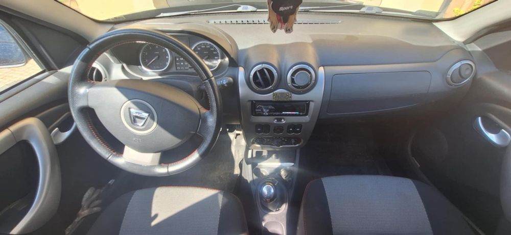 Dacia Duster 2012