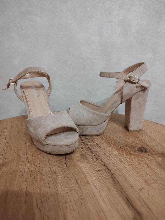 Босоніжки еко замш