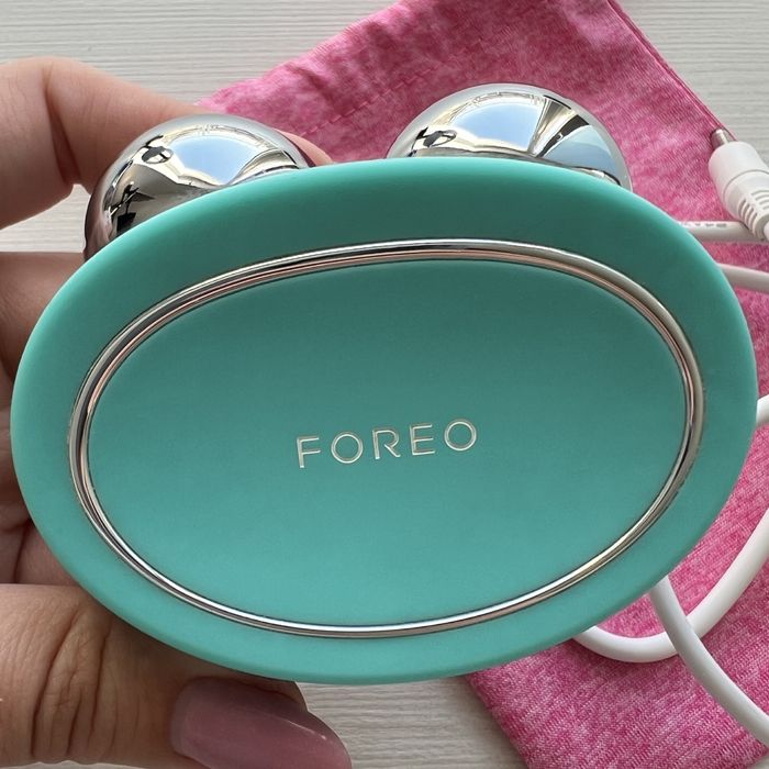 Foreo Bear mikroprady do twarzy, microcurrent device