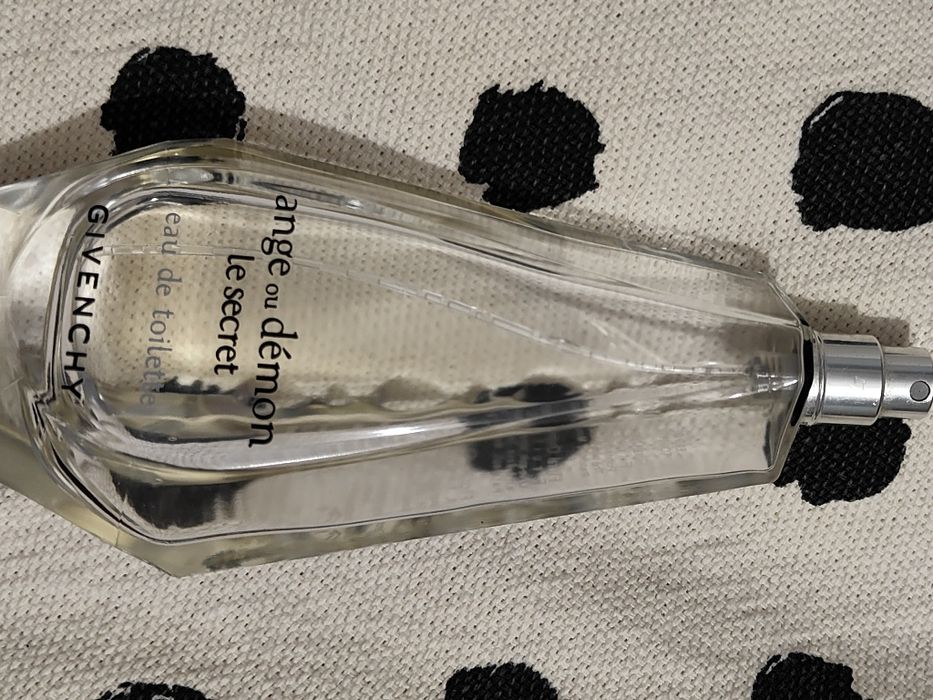 GIVENCHY Anhe ou Démon Le Secret
Ange ou Démon Le Secret
woda toaletow