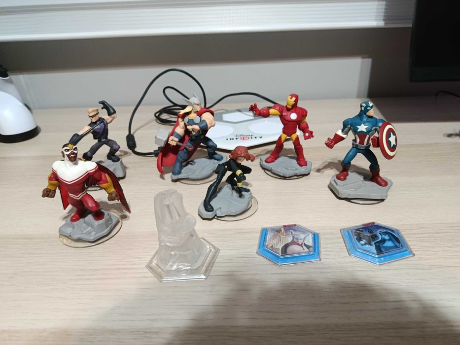 Marvel Infinity - Base e bonecos Lote