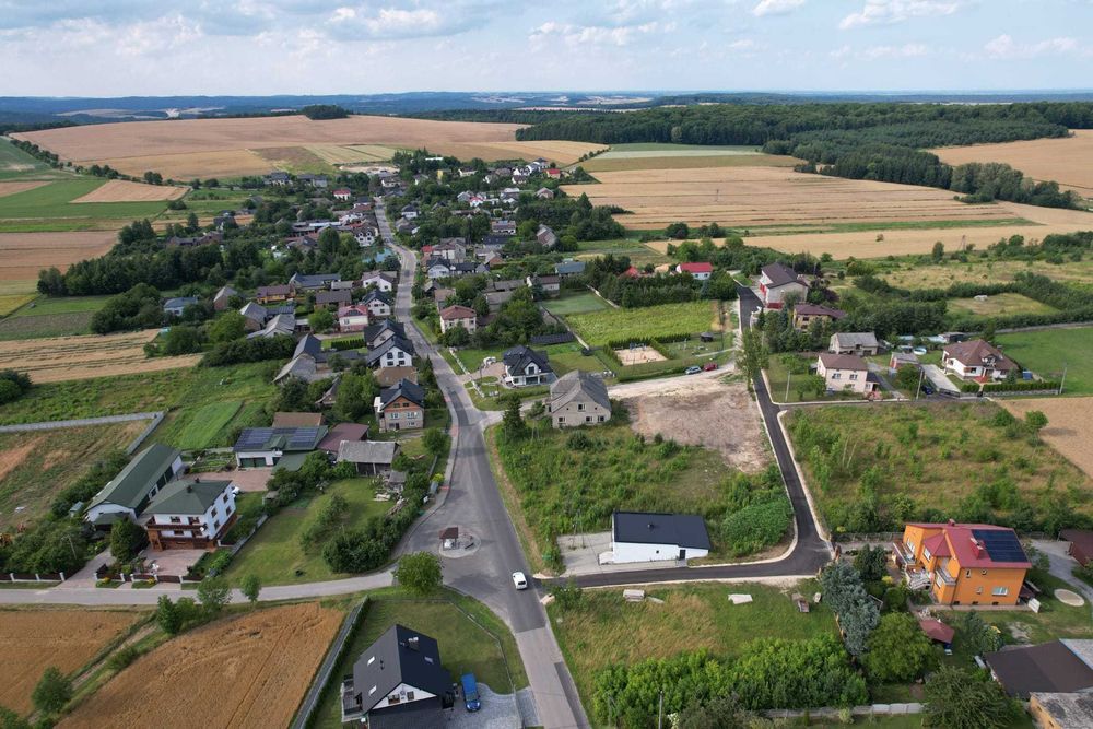 Działka budowlana - 1100 m2