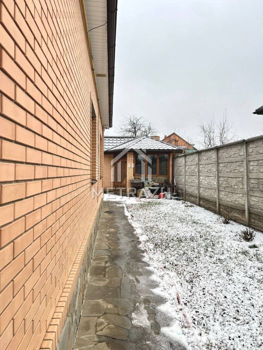 Продам будинок на Холодній горі з ремонтом ,198м2