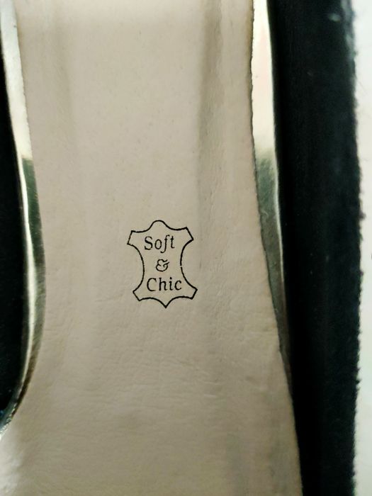 Par sapatos usados praticamente novos