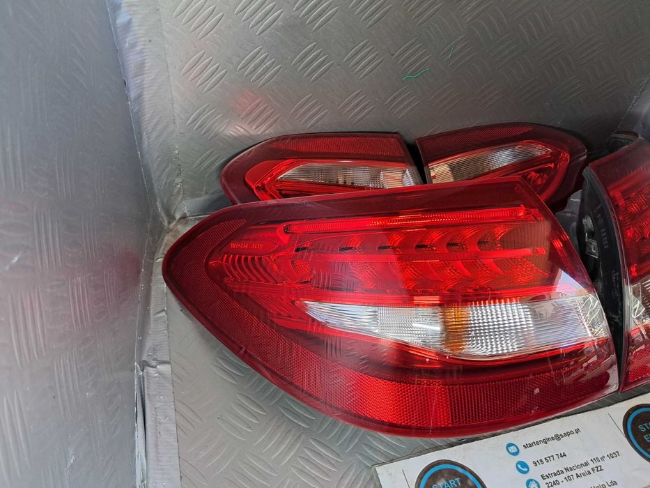 Farolim Farolins Mercedes W205 carrinha C200 C220 C250 C300