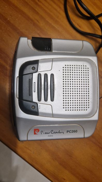 Rádio / despertador Pierre Cardin PC260