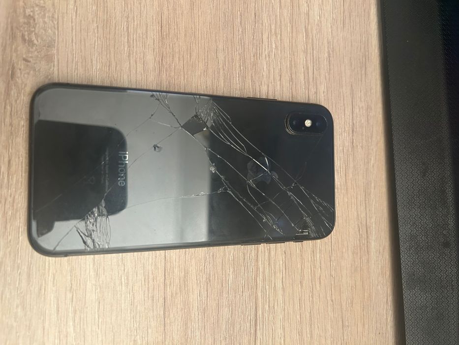 iPhone X preto tampa traseira partida