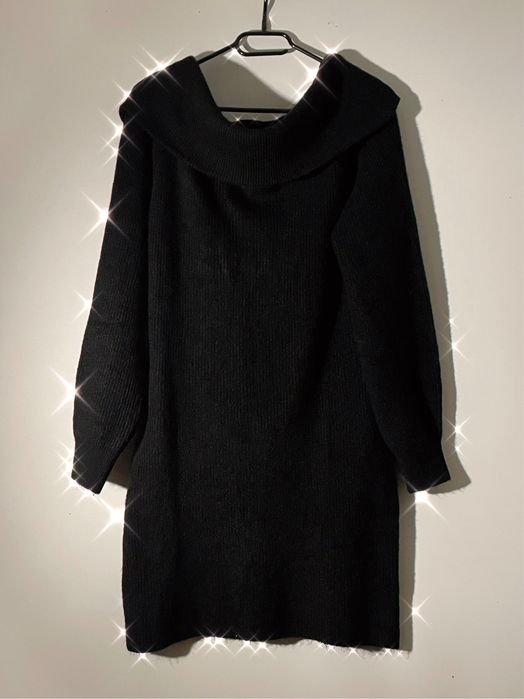 Sukienka bodycon z odkrytymi ramionami