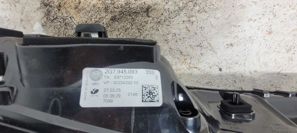 Lampa VW Taigo blenda tylna środkowa