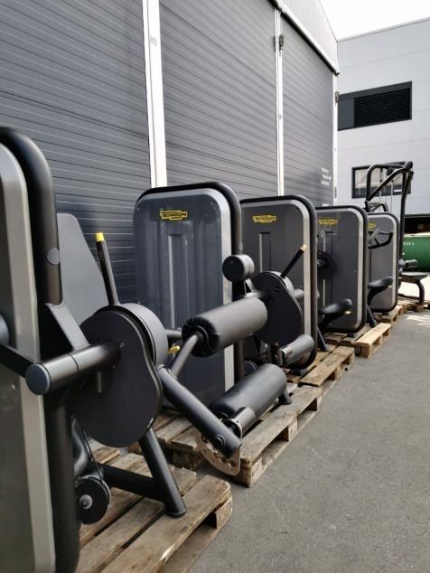 Тренажери бу з ЄС та США в наявності Precor, StarTrac, Nautilus, Cybex