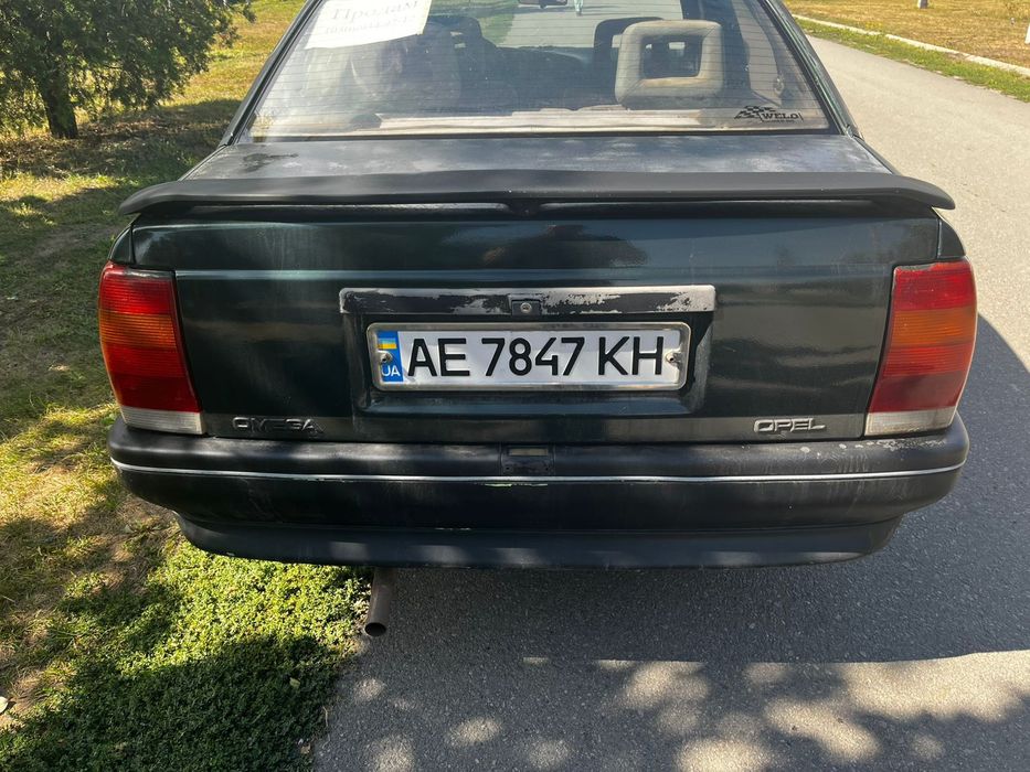 Продам автомобіль Опель Омега а