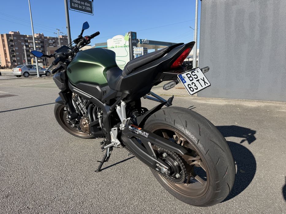 HONDA CB 650 R E-Clutch 2025