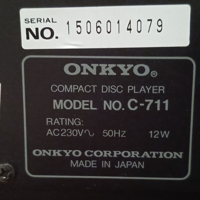 CD програвач Onкyо C-711