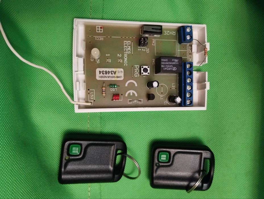 Радіо кнопка, Elmer electronic UMB-100, тревожна кнопка