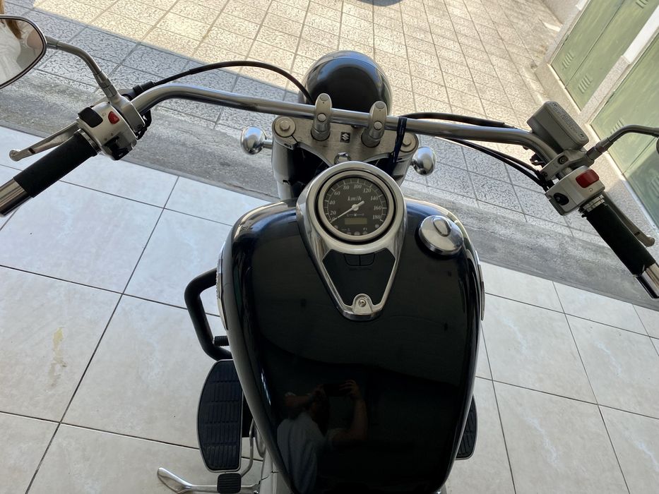 Suzuki Intruder c800