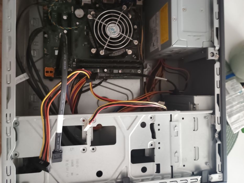Fujitsu Esprimo P400 brak twardego dysku HDD