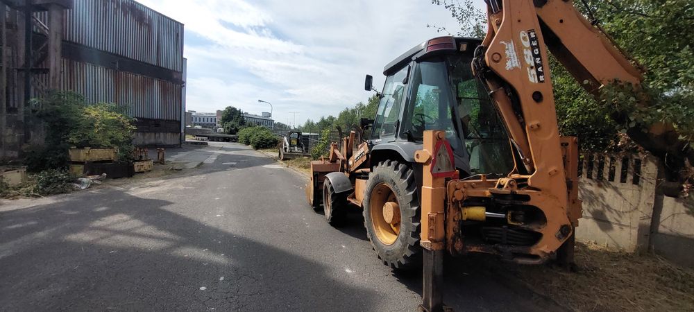 Usługi koparko ładowarką , wynajem koparki roboty ziemne kruszywo