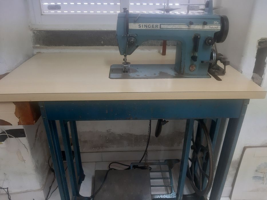 Maquina de costura singer