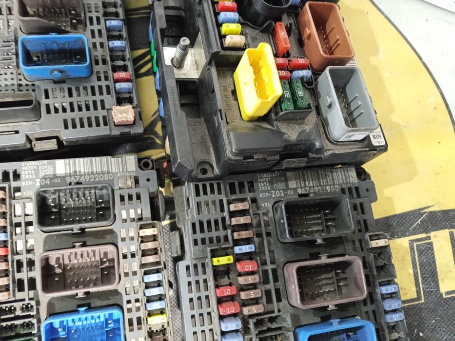 Блок BSM AB1 AB2 AB5 AB4 Z01 Z04 Z03 R01 R02 R03 R04 R05 L08 L11 L01