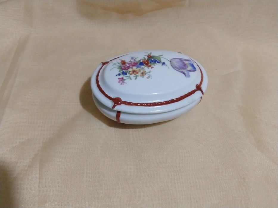 Скринька Zsolnay