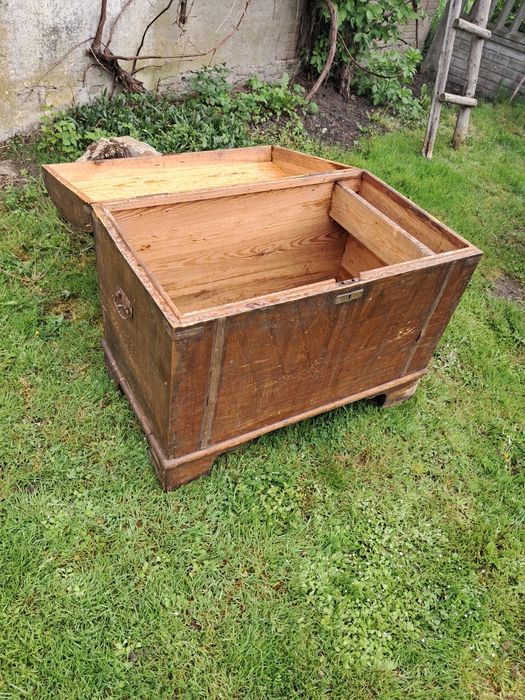 Drewniana antyczna duża skrzynia/kufer