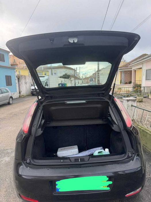 Fiat Punto 1.3 Multijet 2013 – Económico e Bem Estimado