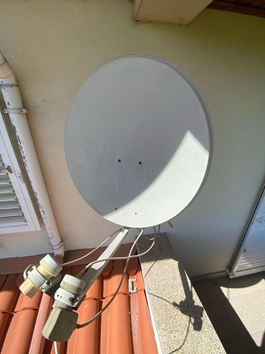Antena parabólica 67cm diâmetro