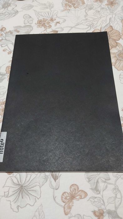 Cadernos, lápis e outros