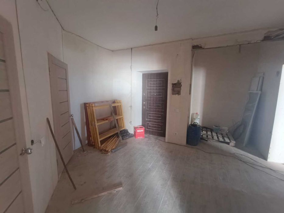 Продам Двухкомнатную квартиру 100м. Автономное Отопление!!!