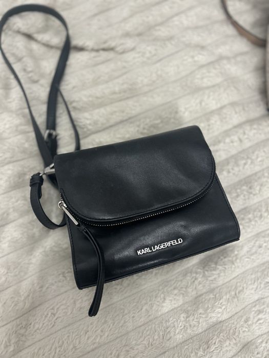 Listonoszka karl lagerfeld