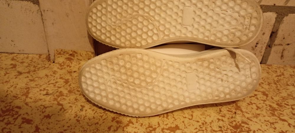 Buty białe damskie