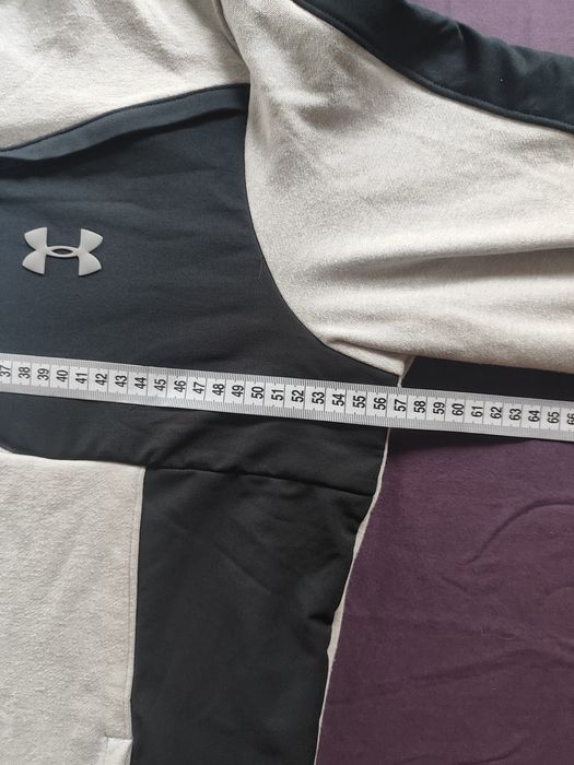 Біла-чорна кофта under armour