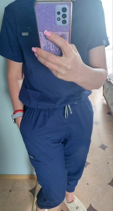 Продається медичний костюм