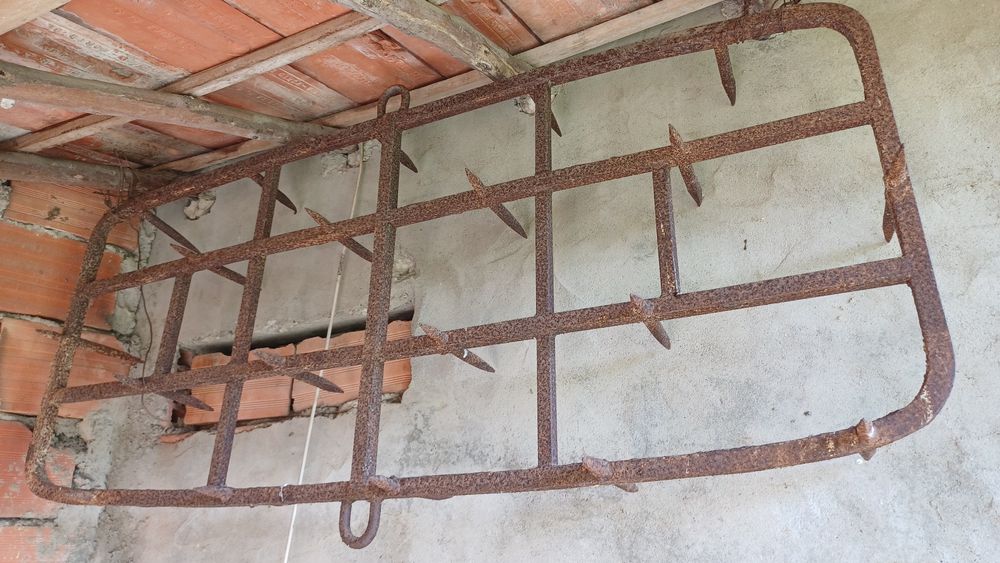 Grade de arrasto agrícola antiga – ferro maciço