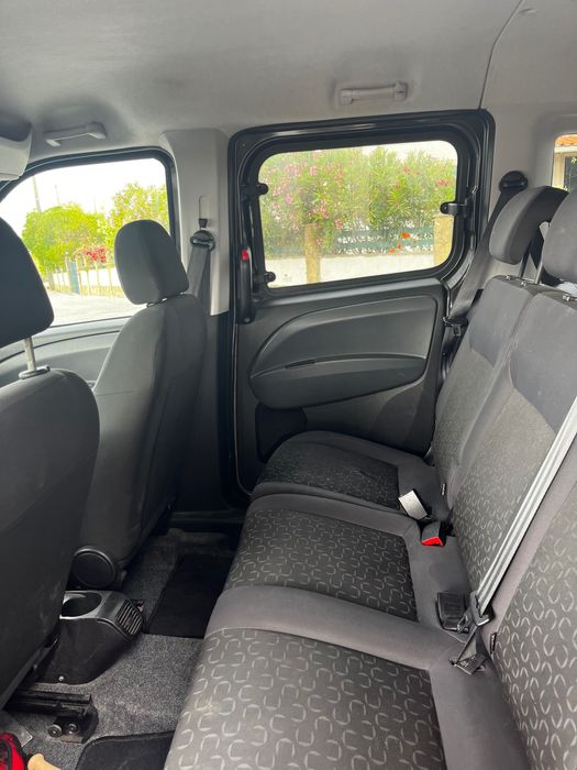 Fiat Doblò 1.3 Multijet (2011) – Inclui módulo camper amovível