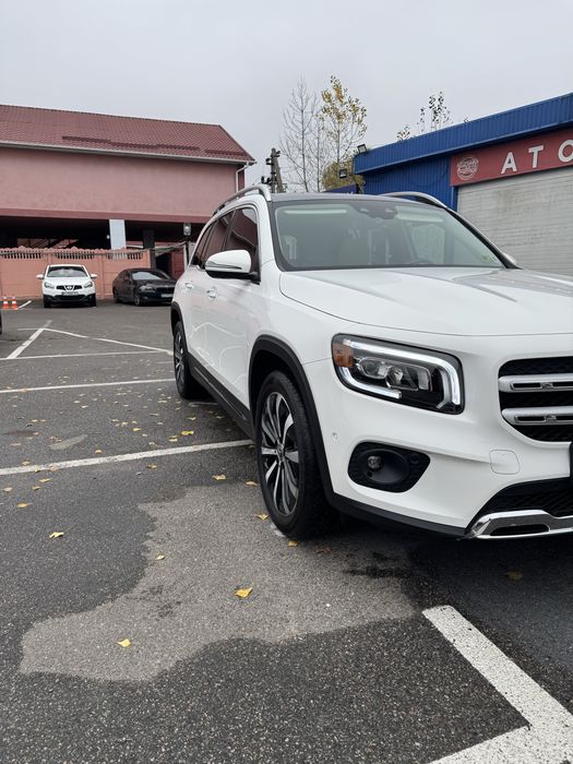 Продам  MERCEDES Benz GLB 250