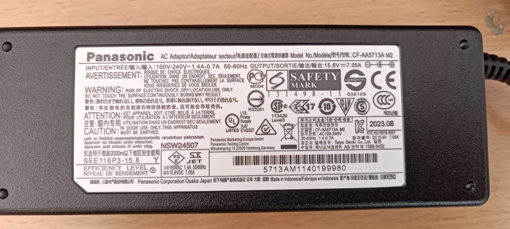 Carregador original Panasonic 15.6v 7.05a Novo