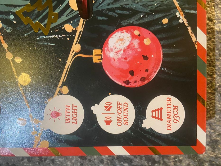 Новорічний різдвяний експрес-поїзд на ялинку