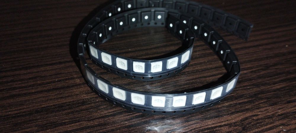 Ультрафіолетовий Світлодіод SMD 5050
УльтрафіолетВихідна напруга: 1,2-